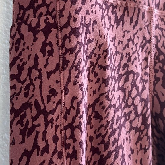 Athleta SALUTATION 7/8 Legging - Burgundy - Picture 2 of 7